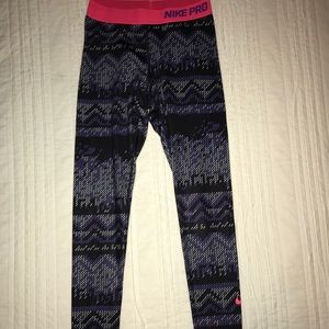 Nike Pro athletic leggings, never worn.